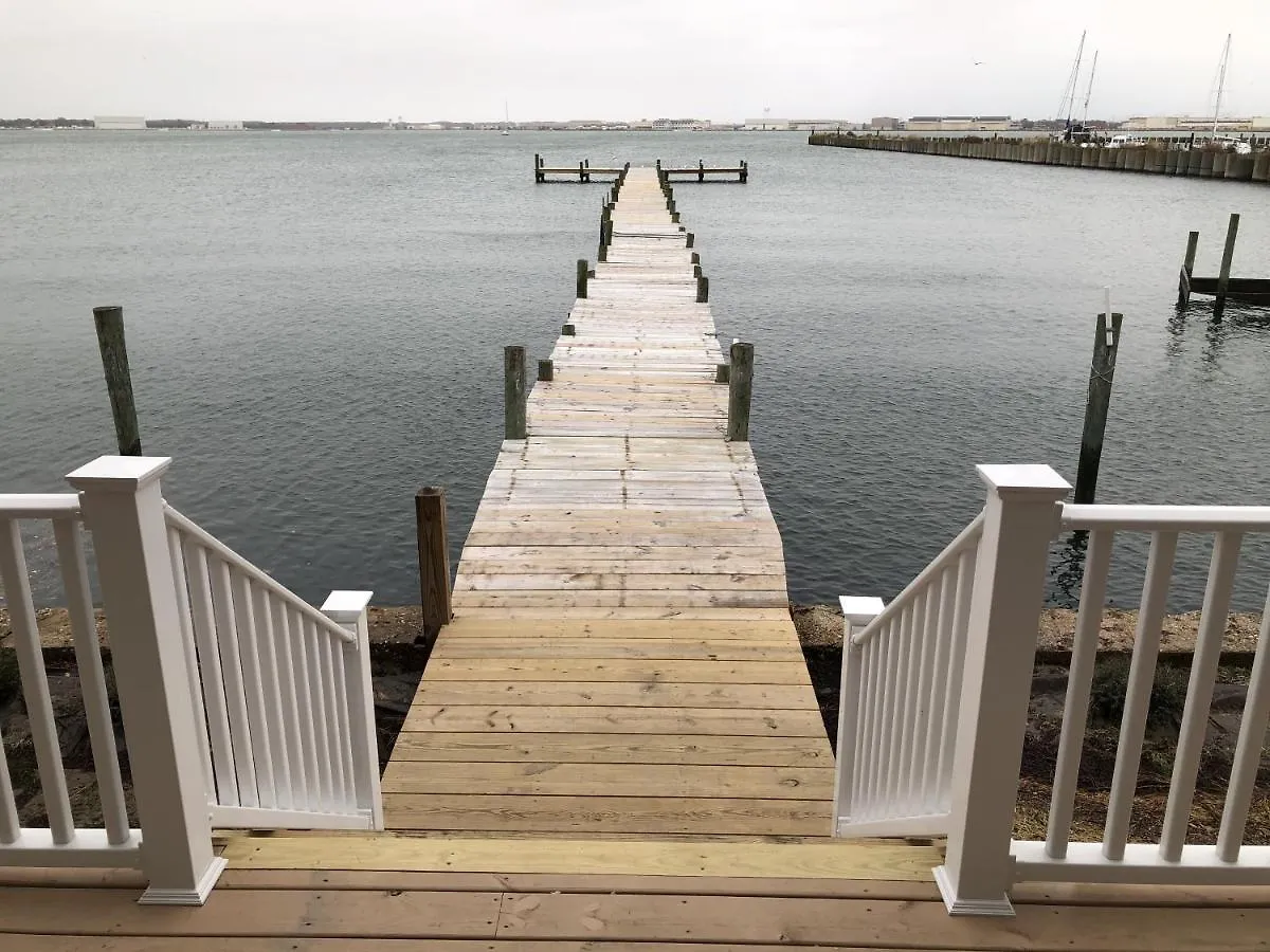 Mariners Cove Cottage Norfolk 0*,  United States